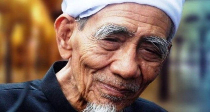 Mengenang KH. Maimoen Zubair, Sang Ulama yang Wali