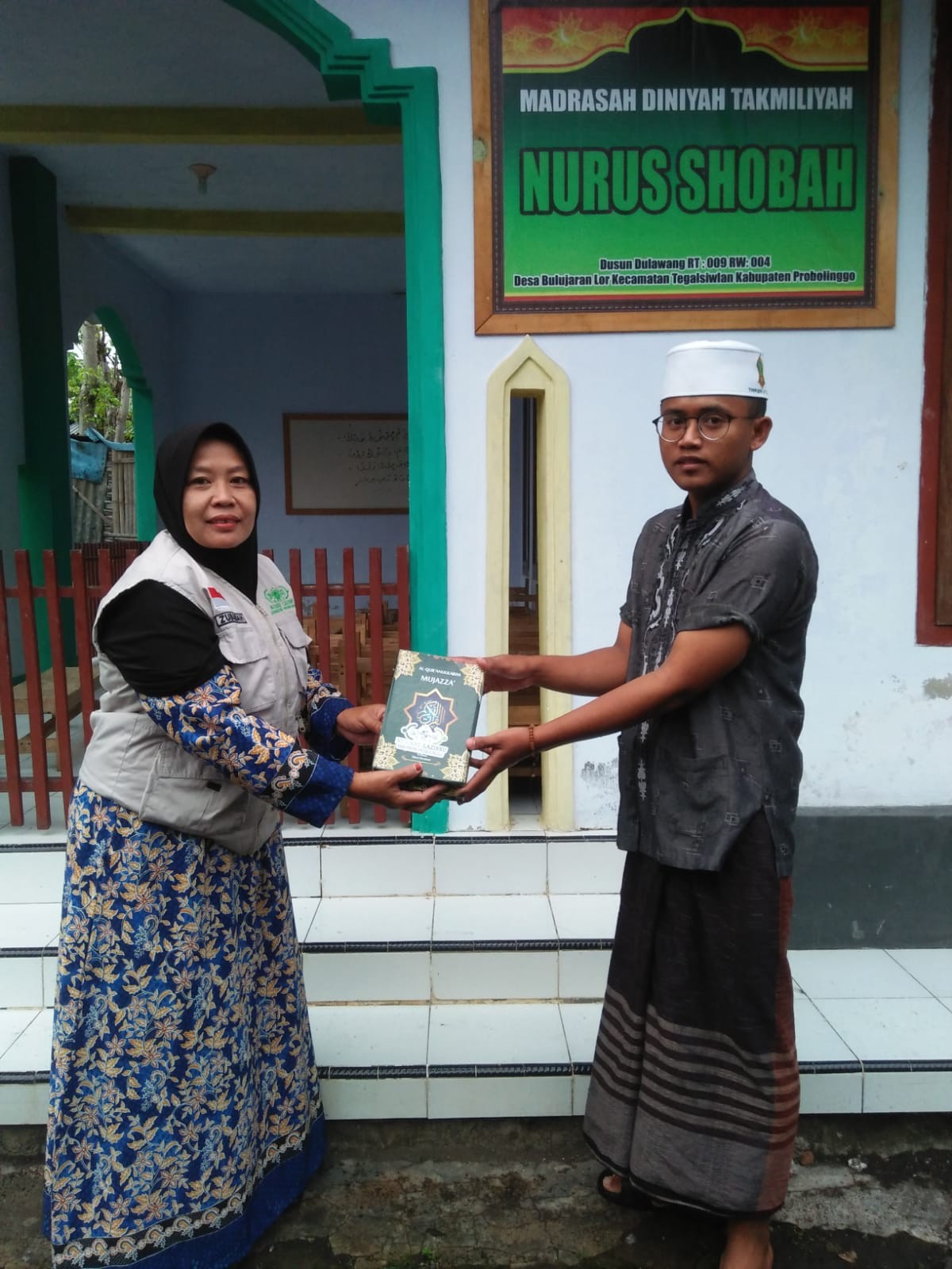 Awal Ramadhan, Lazisnu Bagikan Wakaf Al Quran