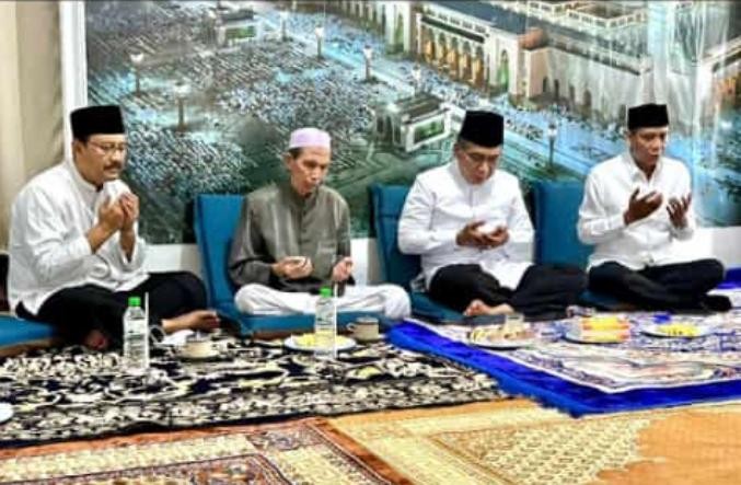 Kunjungi Pesantren Nurul Jadid dan Genggong, Ketum PBNU Mohon Doa Restu