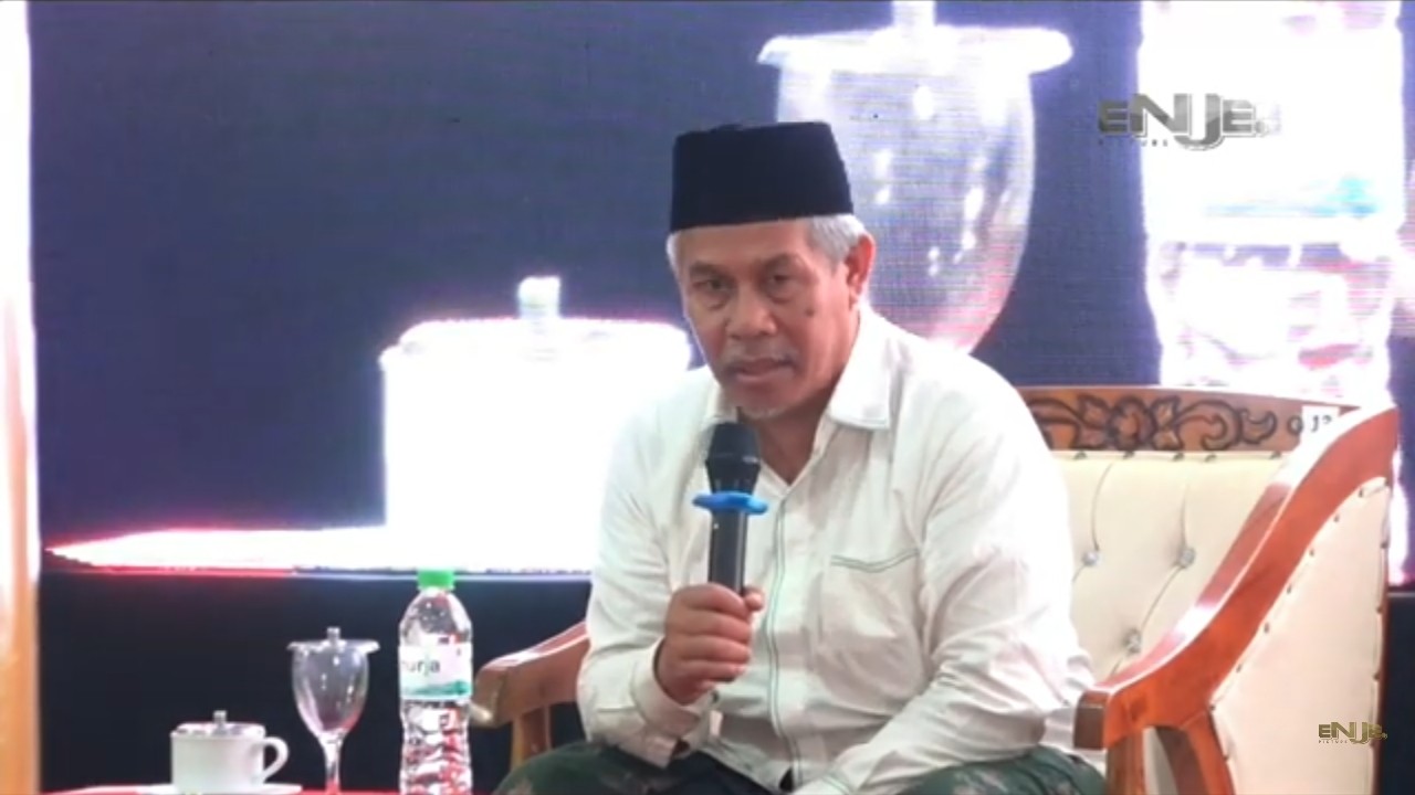 Ceramah di Nurul Jadid, KH. Marzuki Mustamar Sampaikan Pentingnya Ilmu